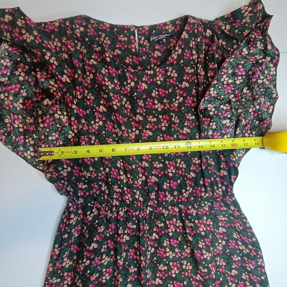 Vintage Betsey Johnson 40s Style Floral Silk Flutter Sleeve Dress Vintage Size 6 - Picture 8 of 12